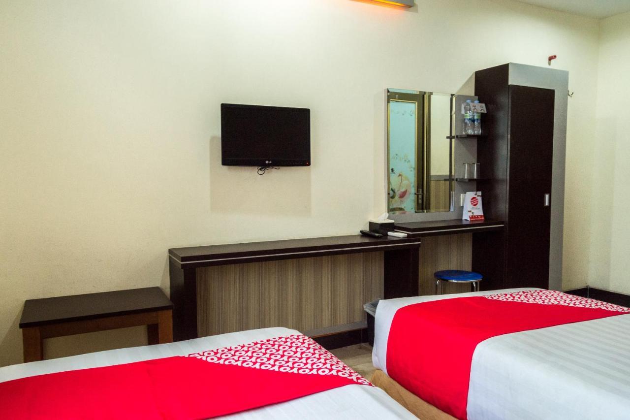Collection O 625 Hotel Golden Gate Batam Eksteriør bilde