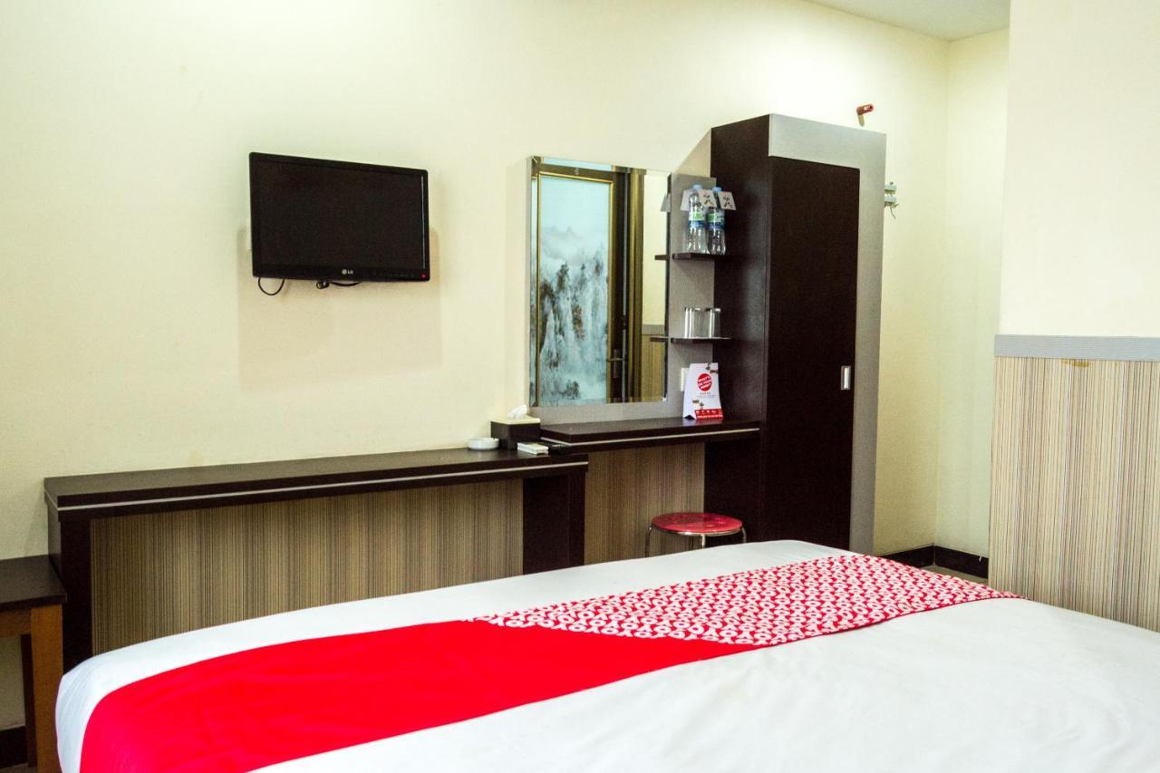 Collection O 625 Hotel Golden Gate Batam Eksteriør bilde