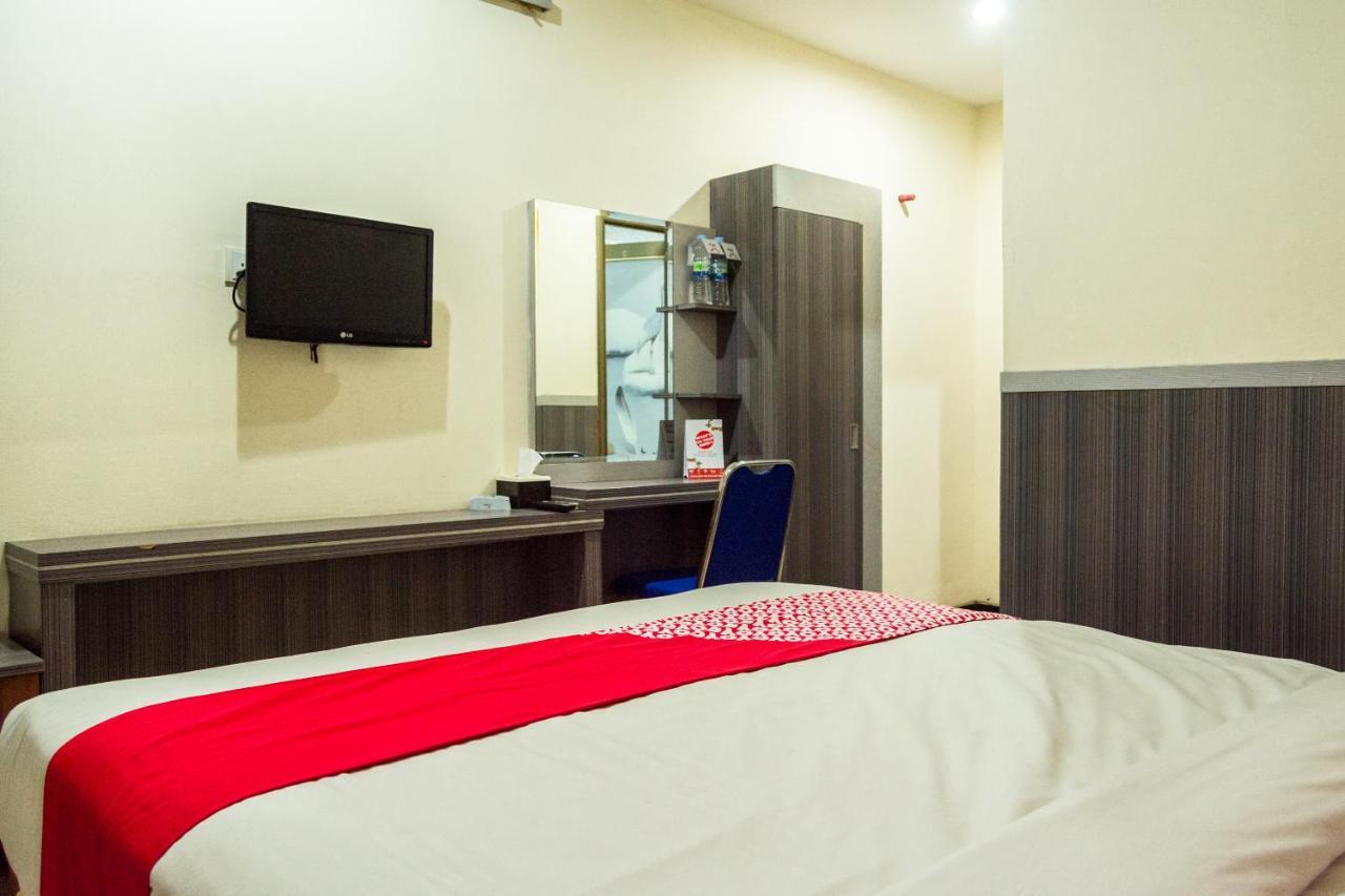 Collection O 625 Hotel Golden Gate Batam Eksteriør bilde
