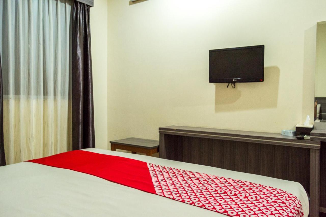 Collection O 625 Hotel Golden Gate Batam Eksteriør bilde