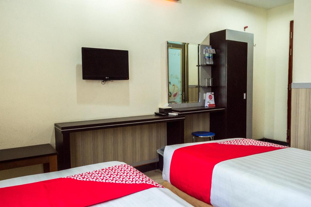 Collection O 625 Hotel Golden Gate Batam Eksteriør bilde