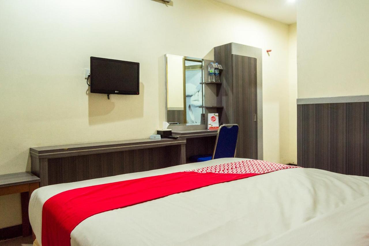 Collection O 625 Hotel Golden Gate Batam Eksteriør bilde
