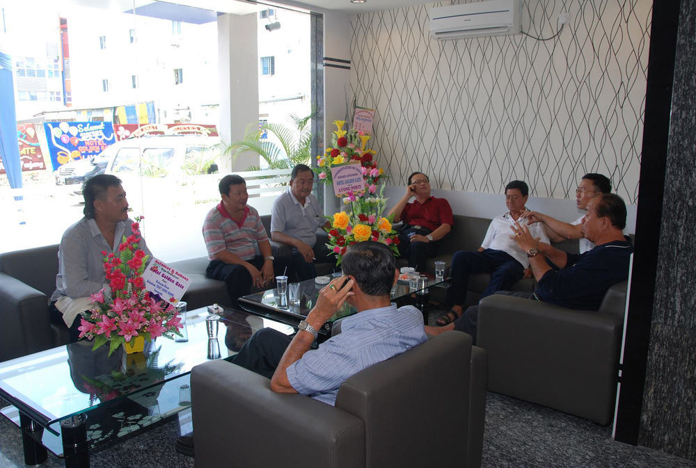 Collection O 625 Hotel Golden Gate Batam Eksteriør bilde