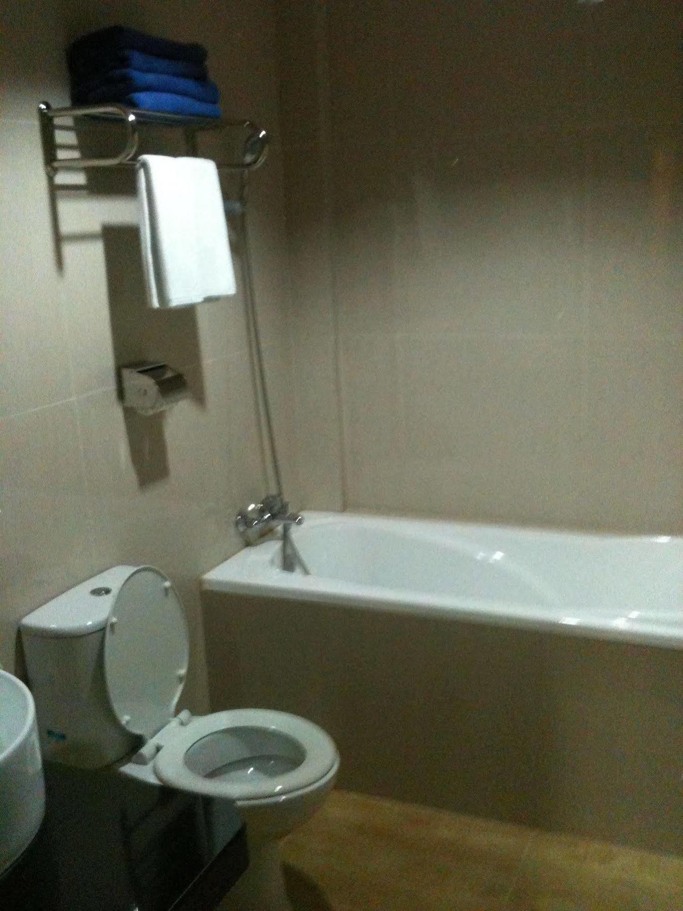 Collection O 625 Hotel Golden Gate Batam Eksteriør bilde